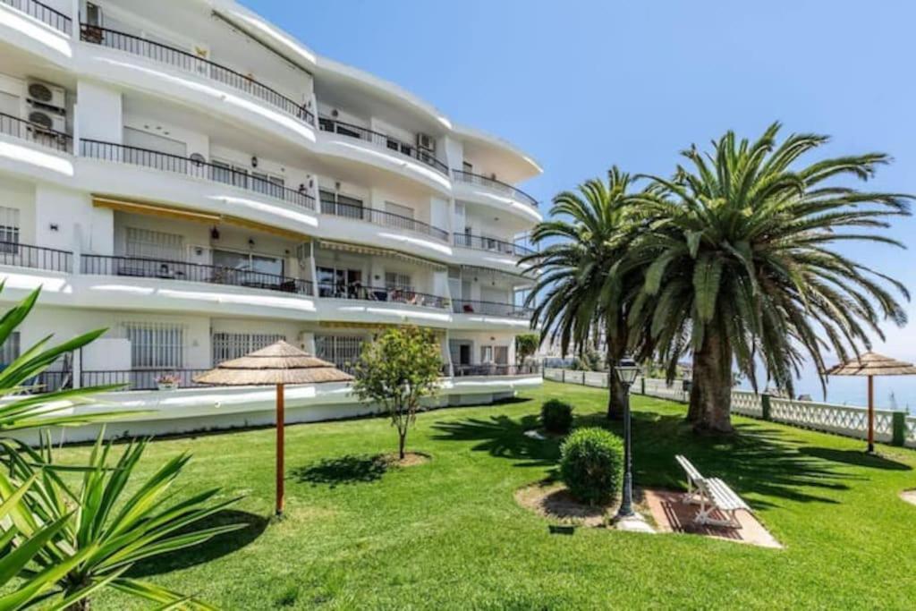 Central 2 Bedroom With Sea Views, Acapulco Playa, Nerja Exterior foto